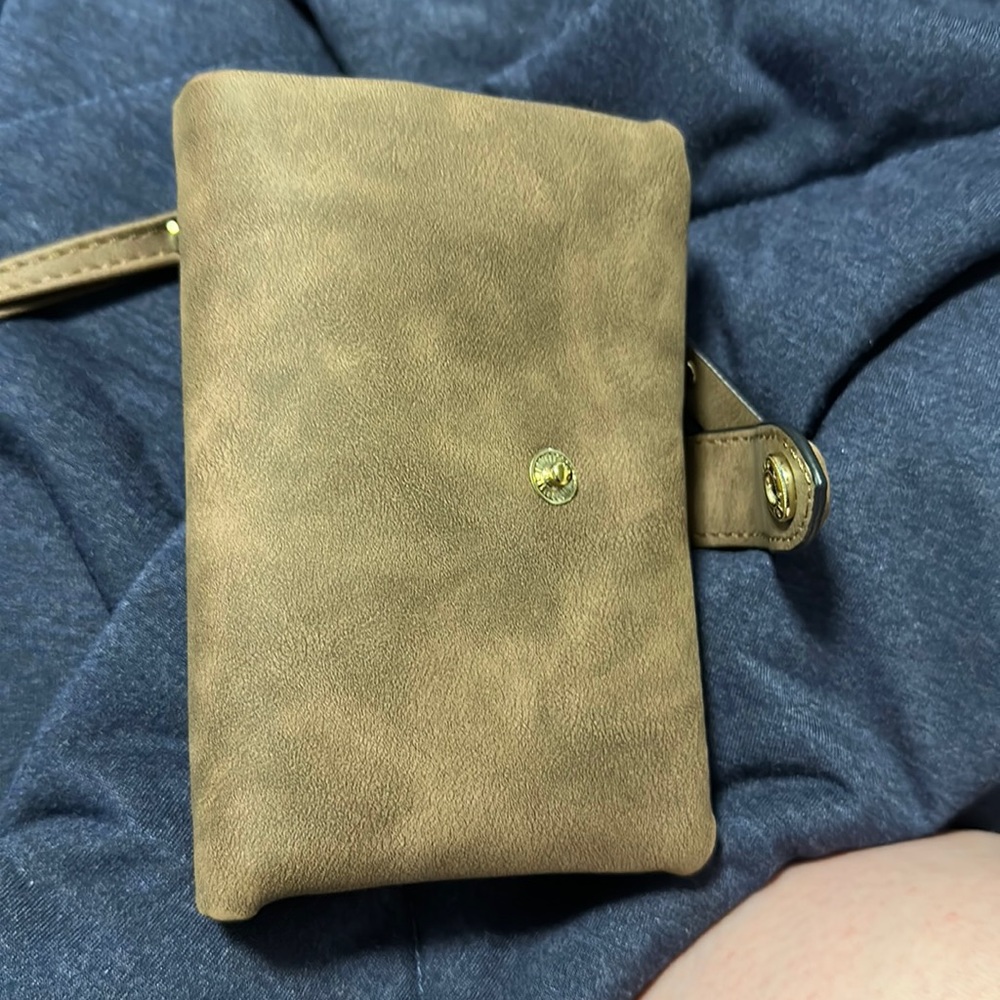 Small brown wallet/clutch